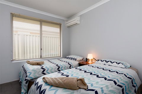 Rainbow Dream House - Sydney 4u 15