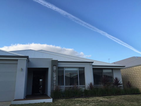 Rainbow Dream House - Sydney 4u 28