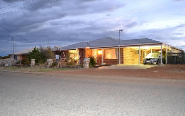 Leeman WA Sydney 4u