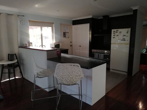 Beach Place @ Leeman - Accommodation Sydney 4