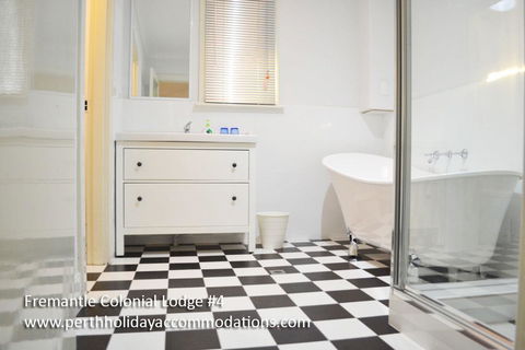 Fremantle Colonial Home - Sydney 4u 29