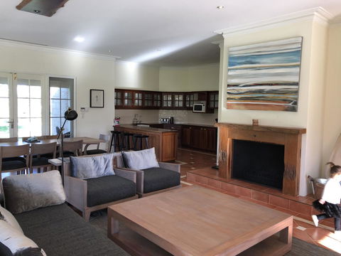 Caves Road Guest Houses - Accommodation Sydney 23