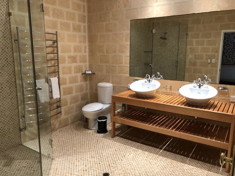 Caves Road Guest Houses - Accommodation Sydney 17