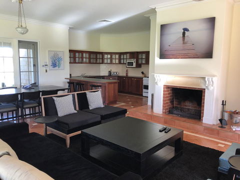 Caves Road Guest Houses - Accommodation Sydney 8