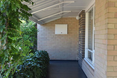 Midgard Cottage - Great Location & Close To Airport - Sydney 4u 9