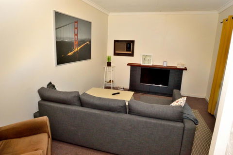 Midgard Cottage - Great Location & Close To Airport - Sydney 4u 10