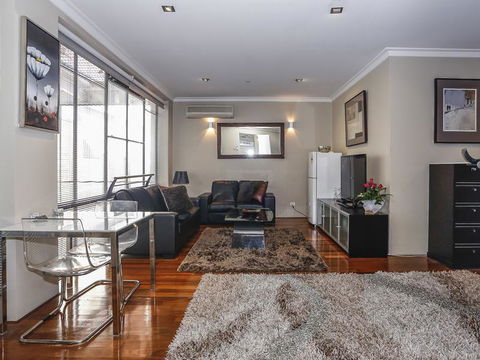 New York On King - Sydney 4u 11