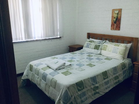 Geraldton Holliday Villas - Sydney 4u 28