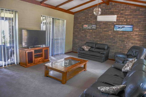 Geraldton Holliday Villas - Sydney 4u 8