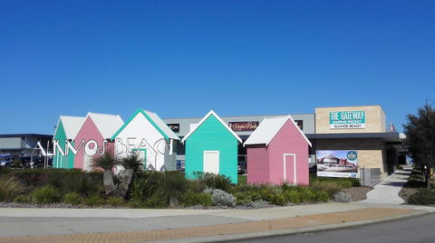 Alkimos Beach Cottage - Sydney 4u 4
