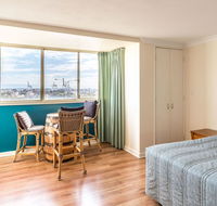 Studio 208 with ocean views - Sydney 4u