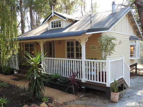 Quiet Escapes Cottages - Accommodation Sydney 3