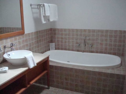 Presidential Bungalow - Accommodation Sydney 3