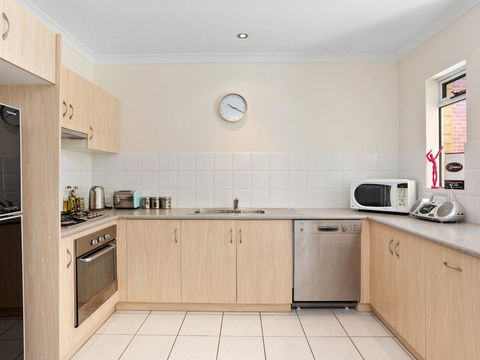 Cooper Street - Sydney 4u 26