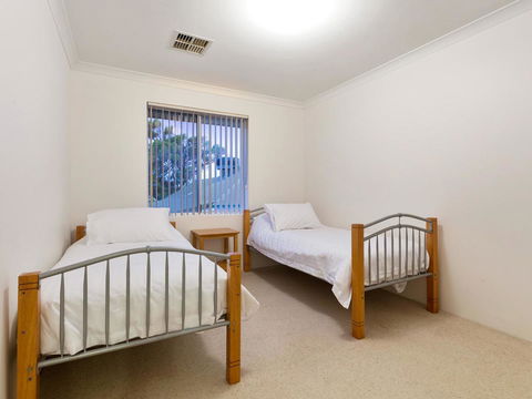 Cooper Street - Sydney 4u 19