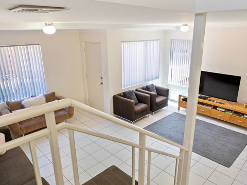 Cooper Street - Sydney 4u 5