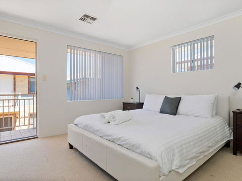 Cooper Street - Sydney 4u 6