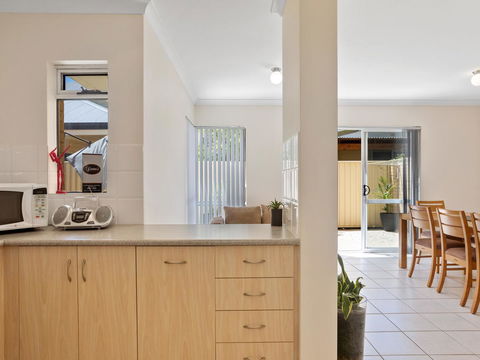 Cooper Street - Sydney 4u 32