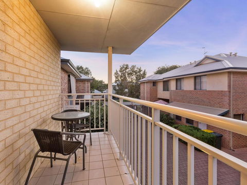 Cooper Street - Sydney 4u 12
