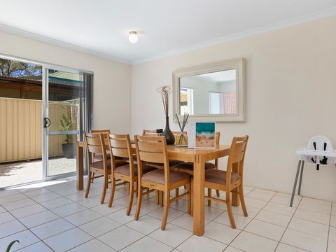 Cooper Street - Sydney 4u 35