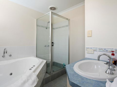 Cooper Street - Sydney 4u 14