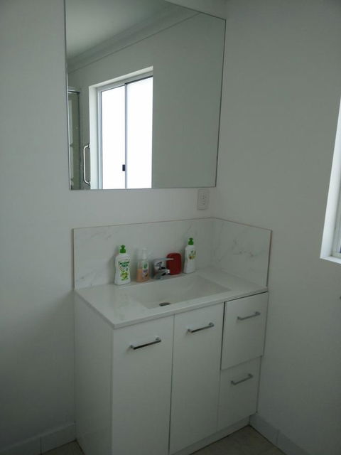 DIANELLA Budget Rooms Happy Place To Stay - Sydney 4u 11