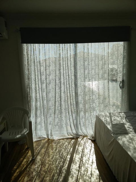 DIANELLA Budget Rooms Happy Place To Stay - Sydney 4u 18