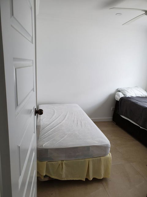 DIANELLA Budget Rooms Happy Place To Stay - Sydney 4u 1