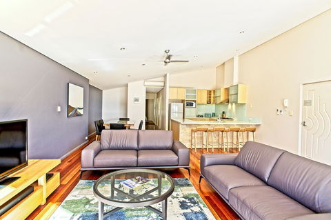 Central Avenue Apartments - Sydney 4u 13