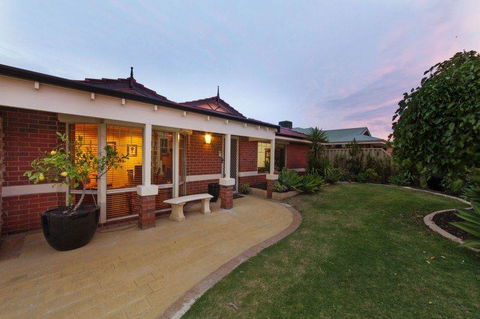 The Entertainer - Accommodation Sydney 28
