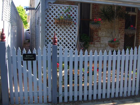 Gypsy Cottage - Sydney 4u 10