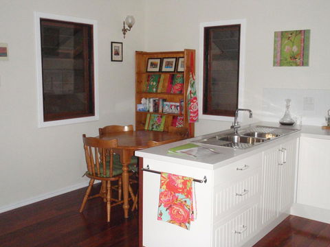 Gypsy Cottage - Sydney 4u 5