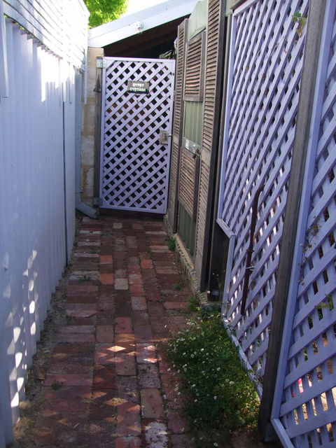 Gypsy Cottage - Sydney 4u 9