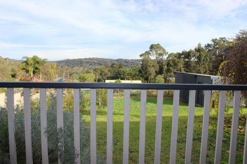 Yvonnes Rest Holiday Home - Accommodation Sydney 8