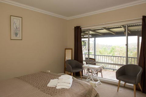 Yvonnes Rest Holiday Home - Accommodation Sydney 4