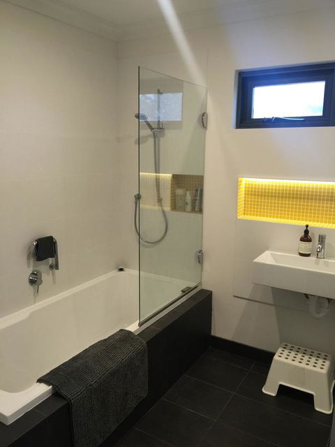 The Pool House - Fremantle - Sydney 4u 6