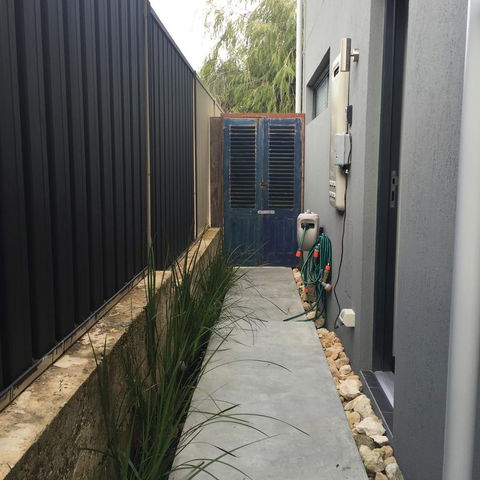 The Pool House - Fremantle - Sydney 4u 24