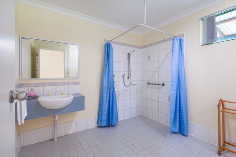 Surfside Ocean Beach Denmark Holiday Accommodation - Sydney 4u 38