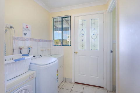 Surfside Ocean Beach Denmark Holiday Accommodation - Sydney 4u 25