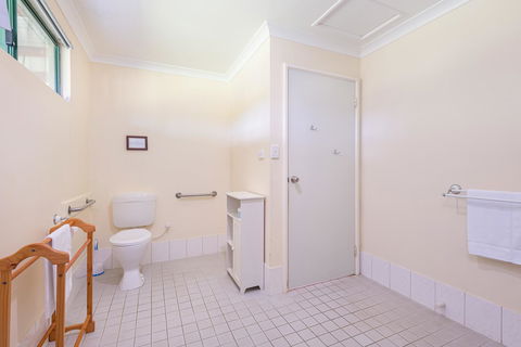 Surfside Ocean Beach Denmark Holiday Accommodation - Sydney 4u 39