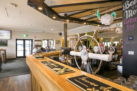 Nightcap At The Ship Inn - Accommodation Sydney 13