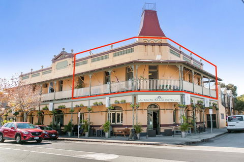 SoBe Fremantle - Sydney 4u 1