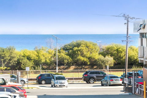 SoBe Fremantle - Sydney 4u 8