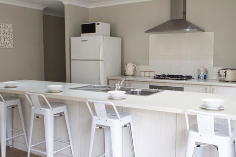The Beach House - Accommodation Sydney 11