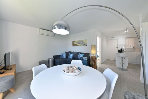 Cottesloe Apartment Close To Beach - Sydney 4u 4