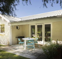 Whitesands Holiday Villas - Sydney 4u