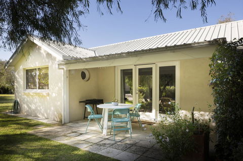 Whitesands Holiday Villas - Sydney 4u 0