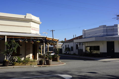 Ada South Fremantle - Sydney 4u 30