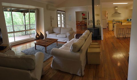 Tegwan's Nest Holiday Home - Sydney 4u 4