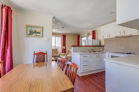 Brilliant, Neat, Convenient, Family-friendly House - Sydney 4u 3